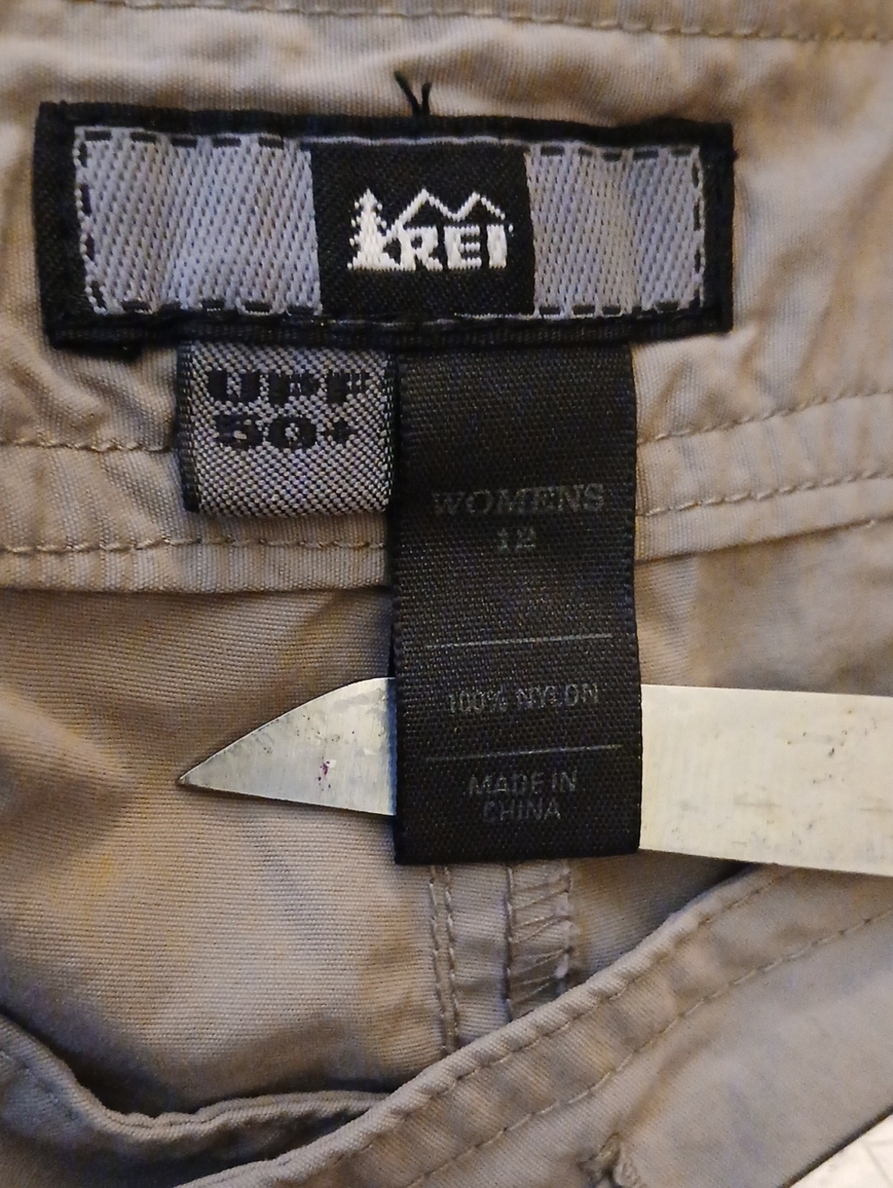 REI Women's Hiking Pants UPF 50+ Sz 12 - Picture 6 of 6